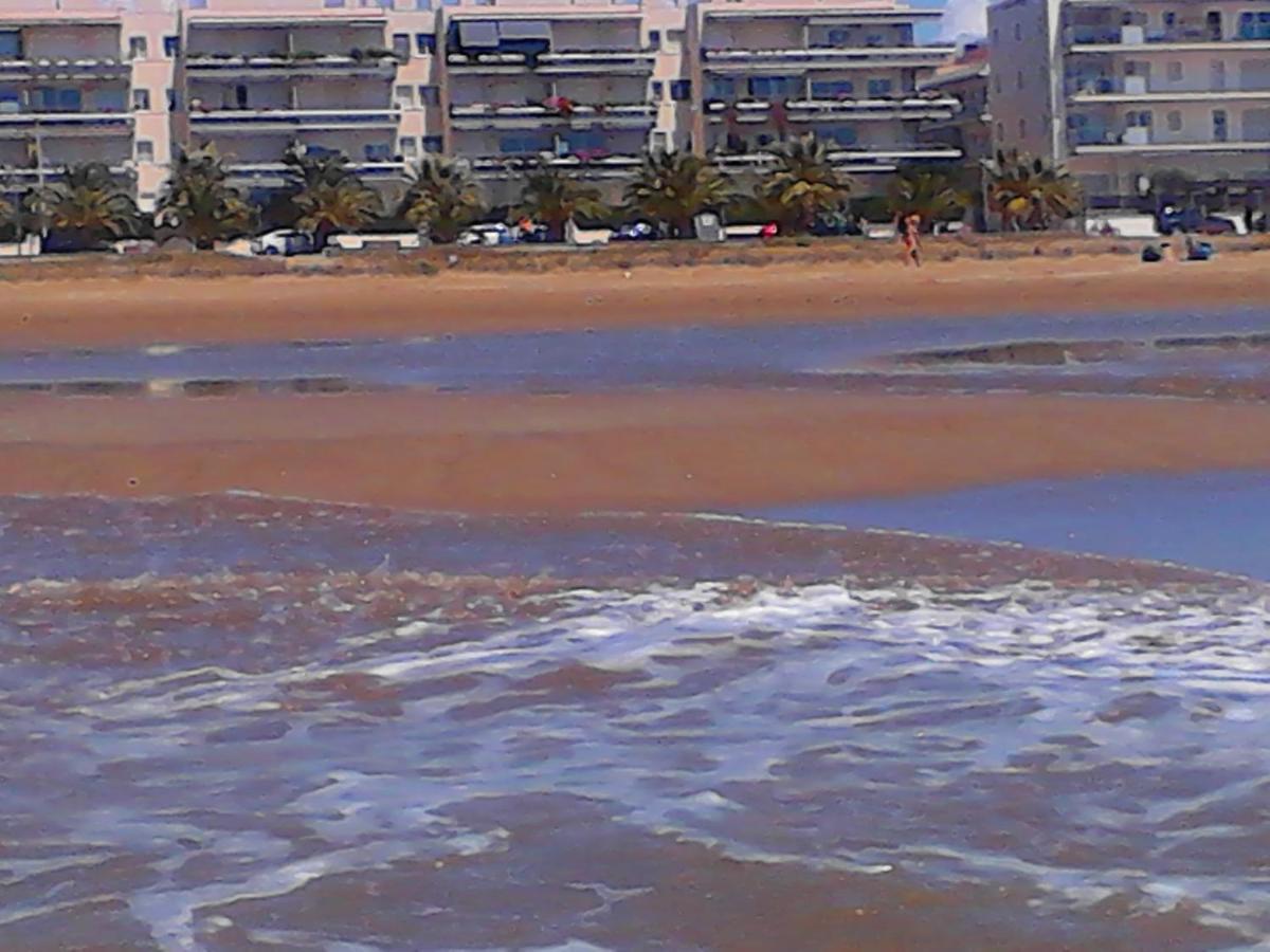 Playa Y Sol Apartment Cubelles Bagian luar foto